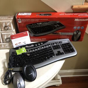 Microsoft Wireless optical Desktop 3000  Keyboard & Mouse Ergonomic combo